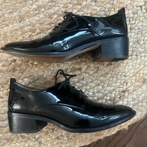 Louise et Cie patent leather black Oxford with heel Lo-Fenn-R size10 LO FENN R